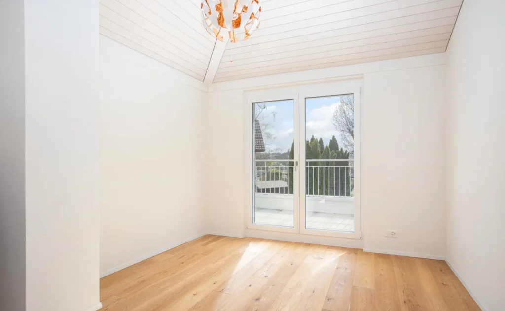 Referenz Buchs Blick auf das Fenster