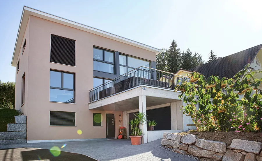 Referenz Schötz Blick auf das Haus von unten