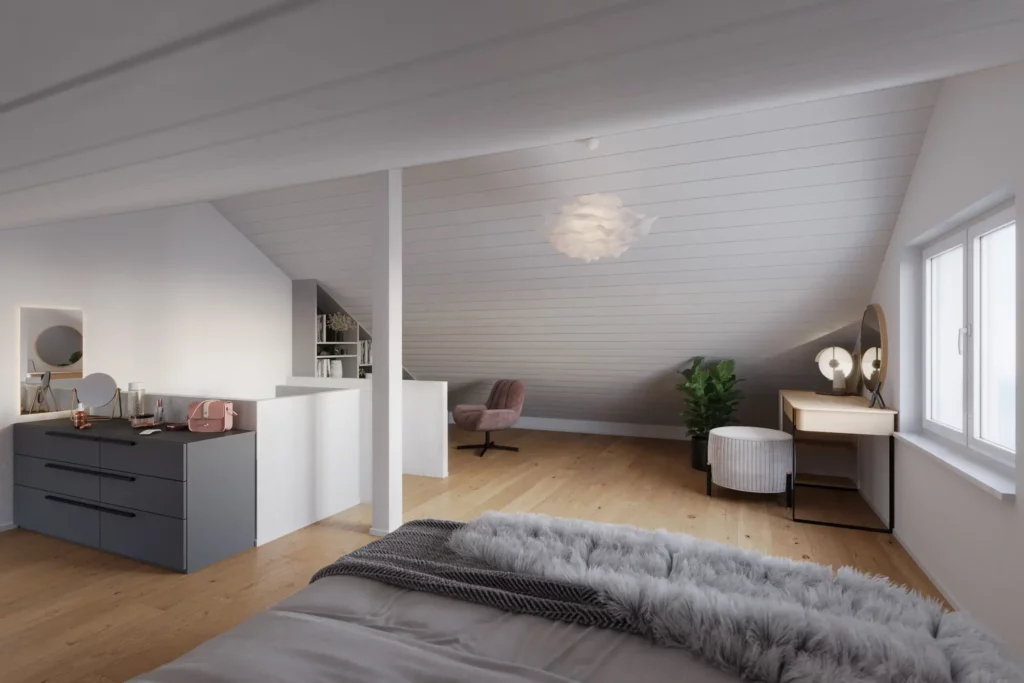 Heller Wohnbereich mit Holzboden, Sofa, rundem Couchtisch, Klavier, Regalwand, Teppich, Pendelleuchten, Pflanze, Fensterfront und Balkon im Hintergrund.